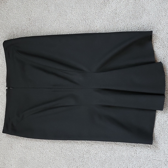 BCBG MaxAzaria Skirt - Picture 3 of 7